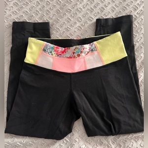 ✨🤍 REVERSIBLE LULULEMON CROPPED/CAPRI LOW RISE LEGGING SIZE 4